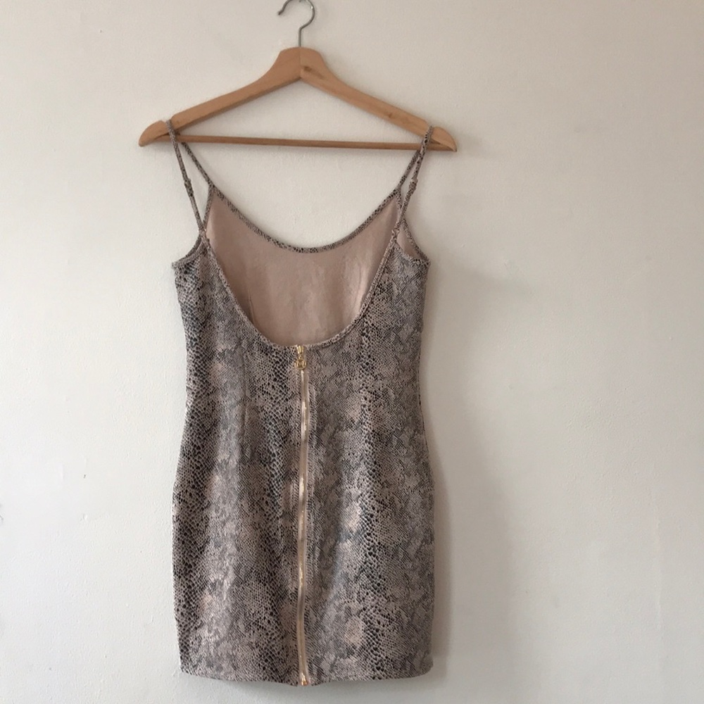 Mini dress - Picture 2 of 7